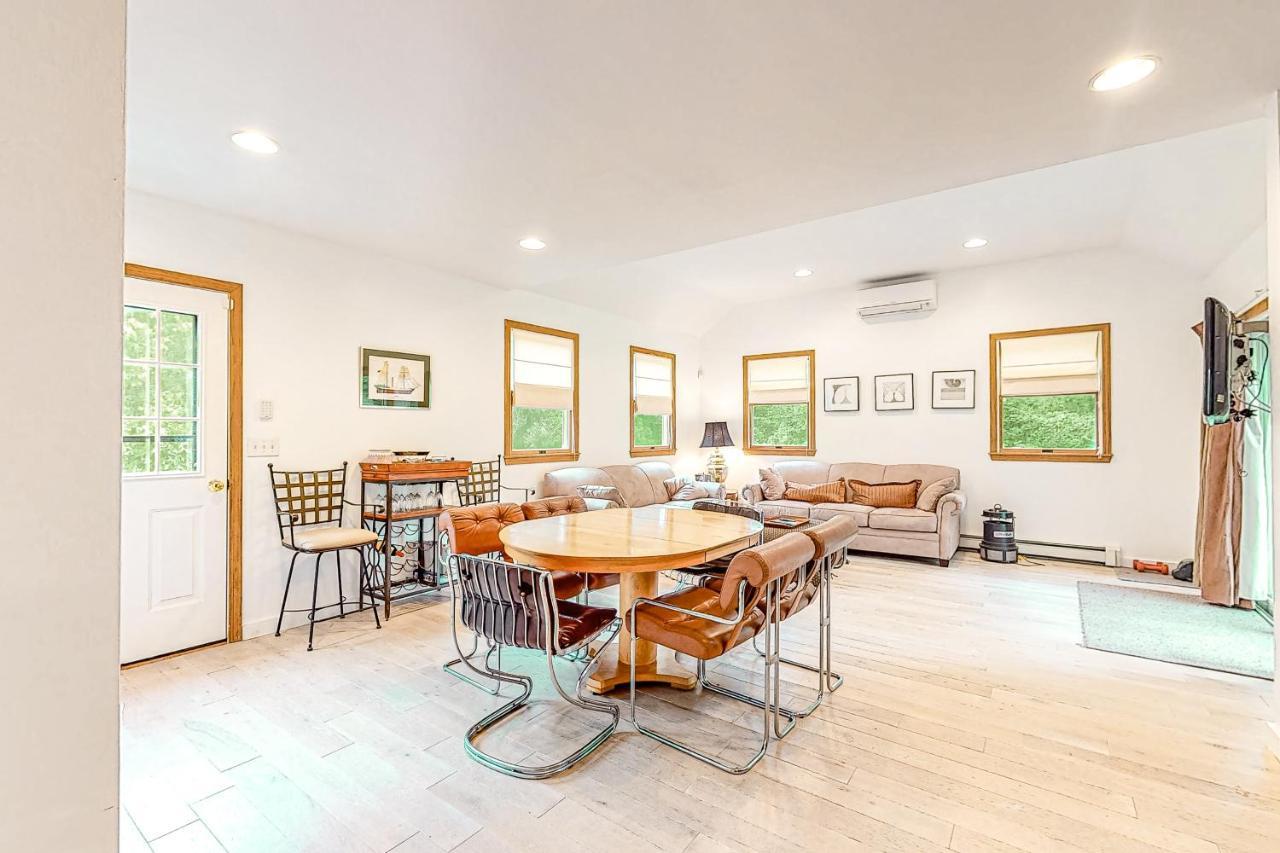 Lake Shore Living 法尔茅斯 外观 照片